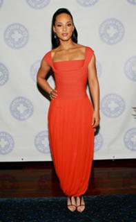 Alicia Keys feet photo thumbnail