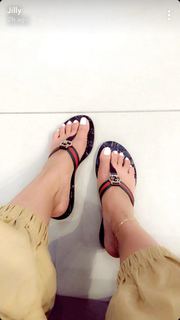 Jilly Anais feet photo thumbnail