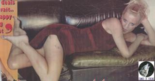Denise Van Outen feet photo thumbnail