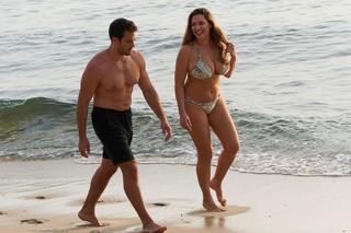 Kelly Brook feet photo thumbnail