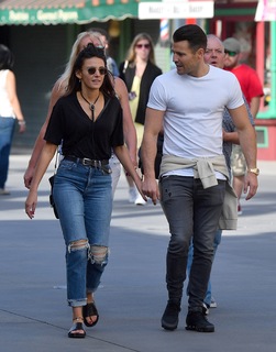 Michelle Keegan feet photo thumbnail
