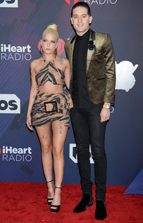 Halsey feet photo thumbnail