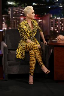 Katy Perry feet photo thumbnail