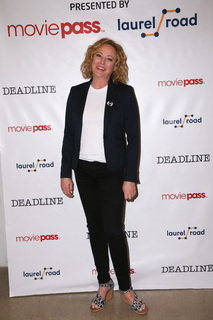 Virginia Madsen feet photo thumbnail