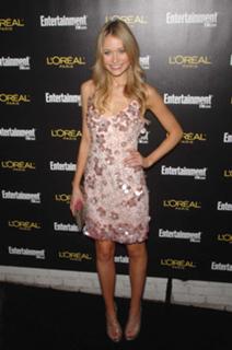 Katrina Bowden feet photo thumbnail