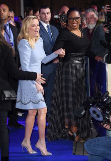 Reese Witherspoon feet photo thumbnail