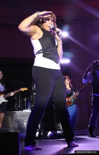 Jordin Sparks feet photo thumbnail