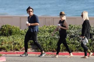 Lady Gaga feet photo thumbnail