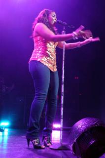 Jordin Sparks feet photo thumbnail