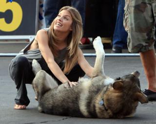 AnnaLynne McCord feet photo thumbnail