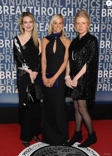 Elizabeth Holmes feet photo 2