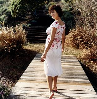 Catherine Bell feet photo thumbnail