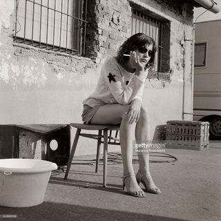Laetitia Casta feet photo thumbnail