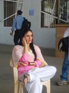 Kareena Kapoor feet photo thumbnail