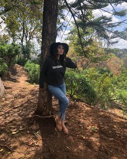 Brie Garcia feet photo thumbnail