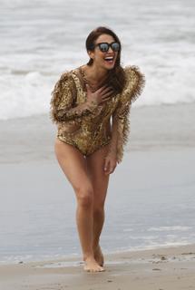 Paula Echevarría feet photo thumbnail