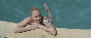 Sophie Turner feet photo thumbnail