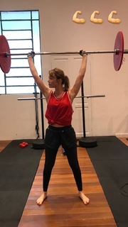Mariana Ximenes feet photo thumbnail