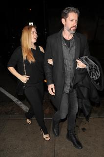 Amy Adams feet photo thumbnail