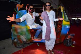 Huma Qureshi feet photo thumbnail