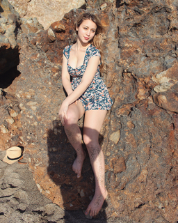 Caylee Cowan feet photo 1