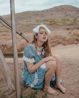 Caylee Cowan feet photo 5