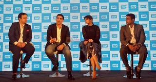 Huma Qureshi feet photo thumbnail