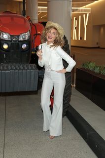 AnnaLynne McCord feet photo thumbnail