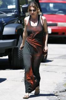 Ellen Pompeo feet photo thumbnail
