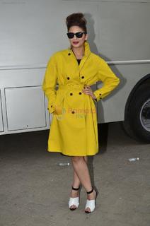 Huma Qureshi feet photo thumbnail