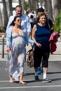 Eva Longoria feet photo thumbnail