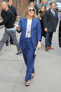 Drew Barrymore feet photo thumbnail