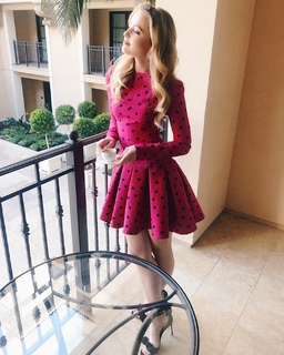 Kathryn Newton feet photo thumbnail
