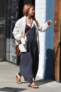Julianne Hough feet photo thumbnail