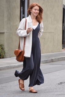 Julianne Hough feet photo thumbnail