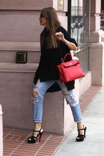 Sofía Vergara feet photo thumbnail