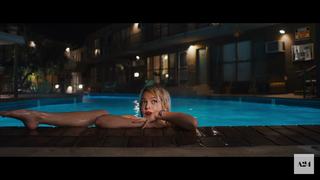 Riley Keough feet photo thumbnail