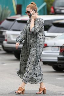 Amy Adams feet photo thumbnail