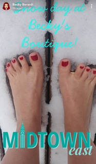 Rebecca Berardi feet photo thumbnail