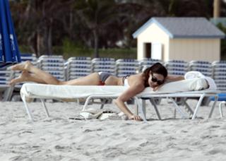 Lisa Snowdon feet photo thumbnail