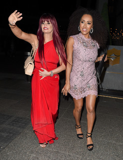 Kerry Katona feet photo thumbnail