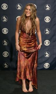 Joss Stone feet photo thumbnail