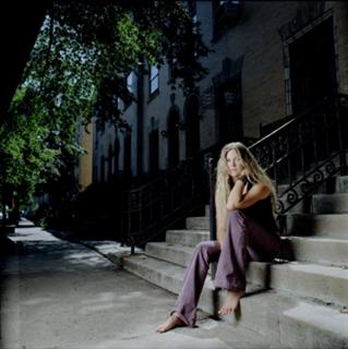 Joss Stone feet photo thumbnail
