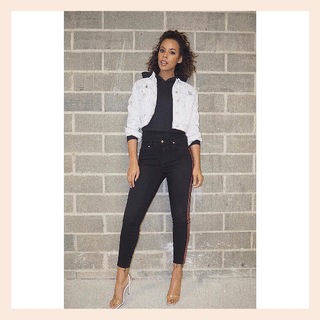 Rochelle Humes feet photo thumbnail