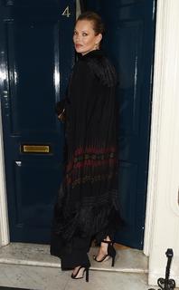 Kate Moss feet photo thumbnail