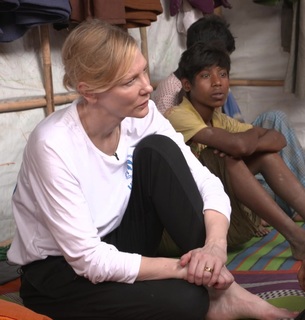Cate Blanchett feet photo thumbnail