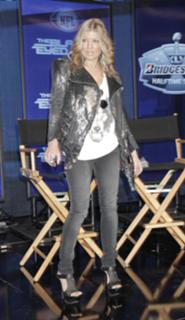 Fergie feet photo thumbnail