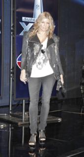 Fergie feet photo thumbnail