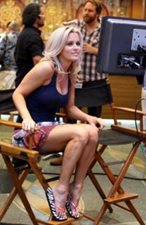 Jenny McCarthy-Wahlberg feet photo thumbnail
