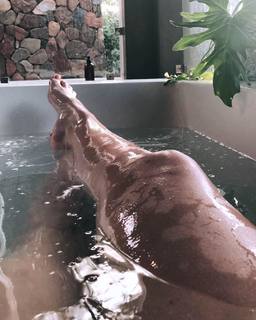 Vicky Pattison feet photo thumbnail